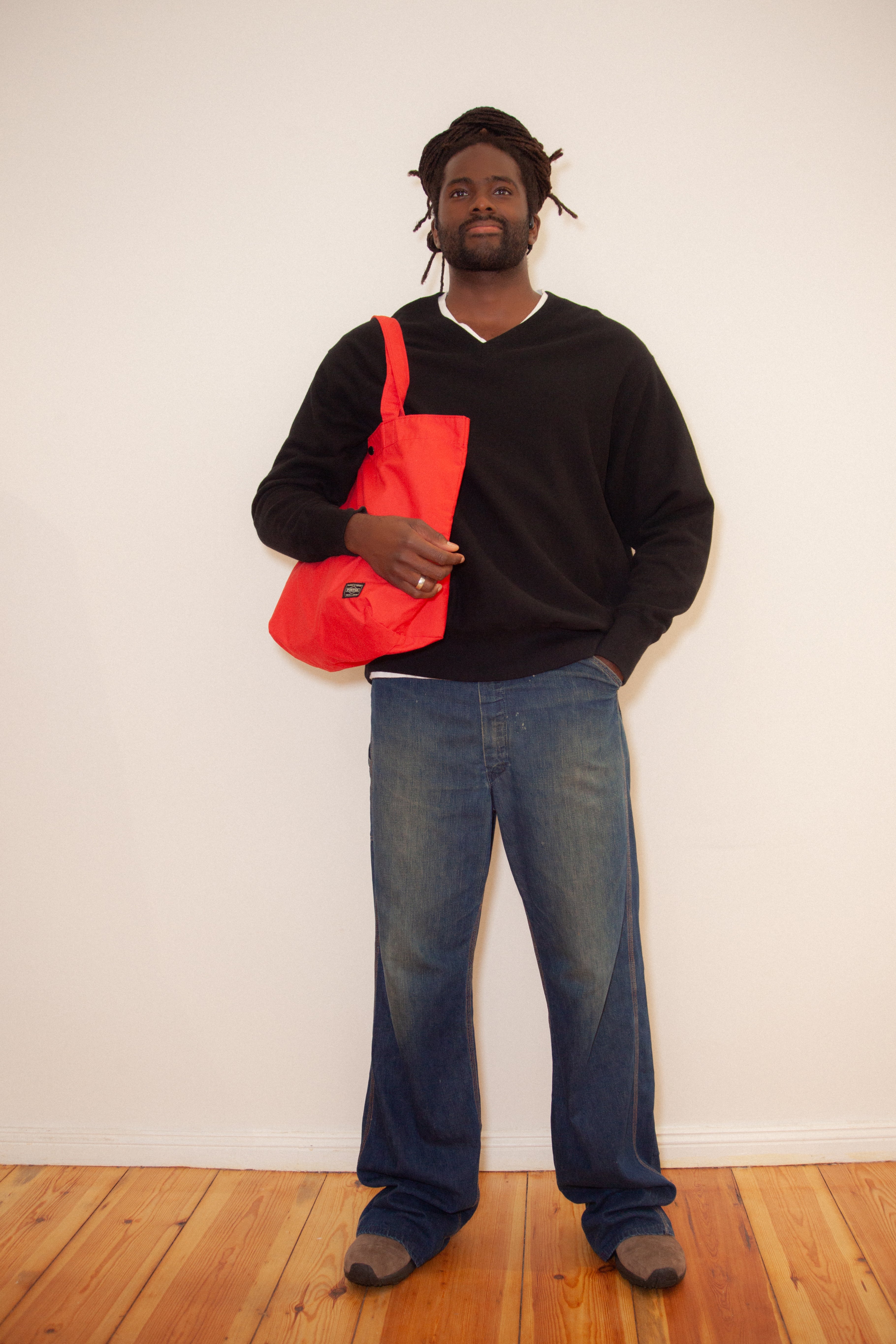 UNDERCOVER V-Neck Sweatshirt – Black