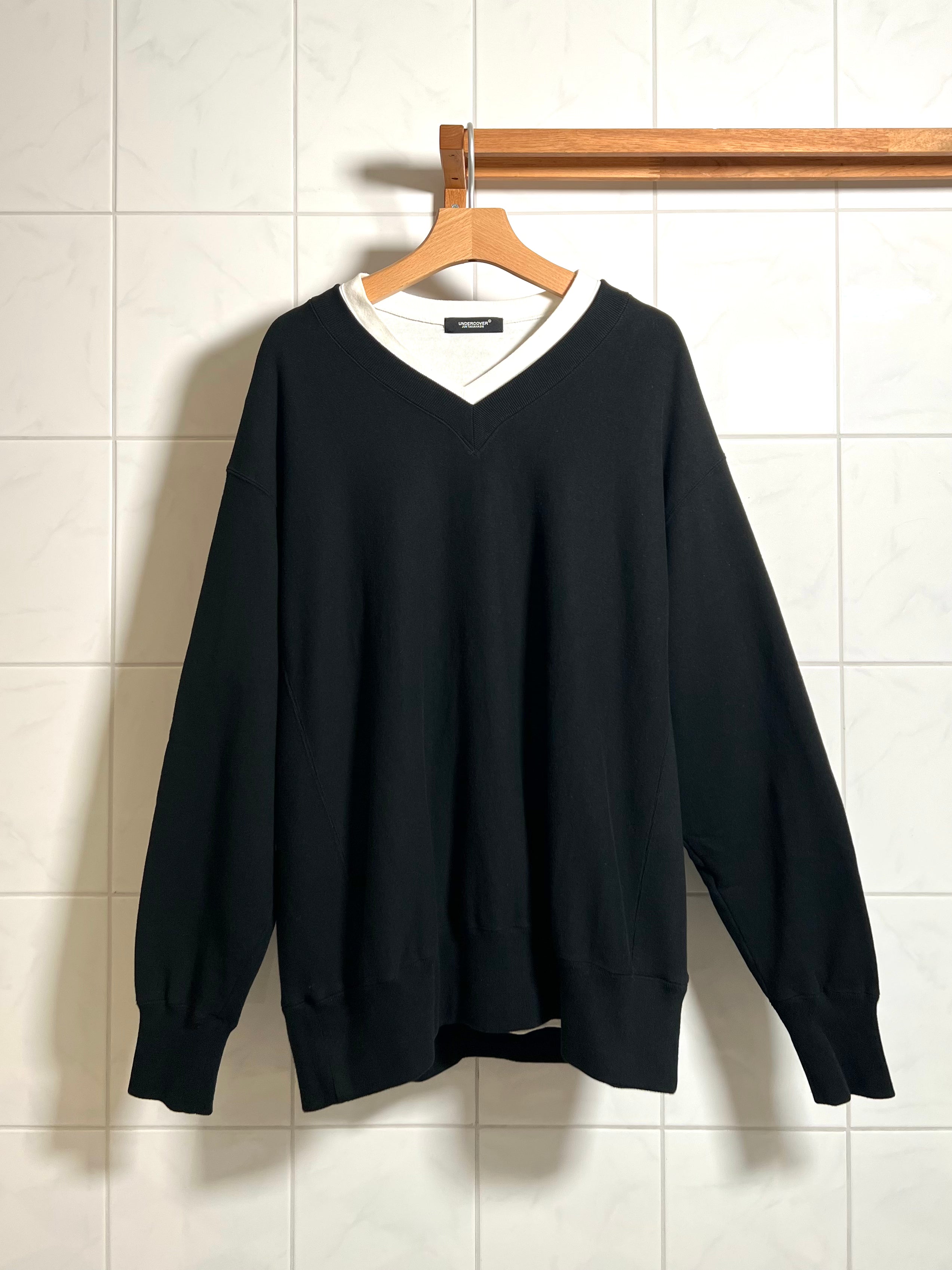 UNDERCOVER V-Neck Sweatshirt – Black
