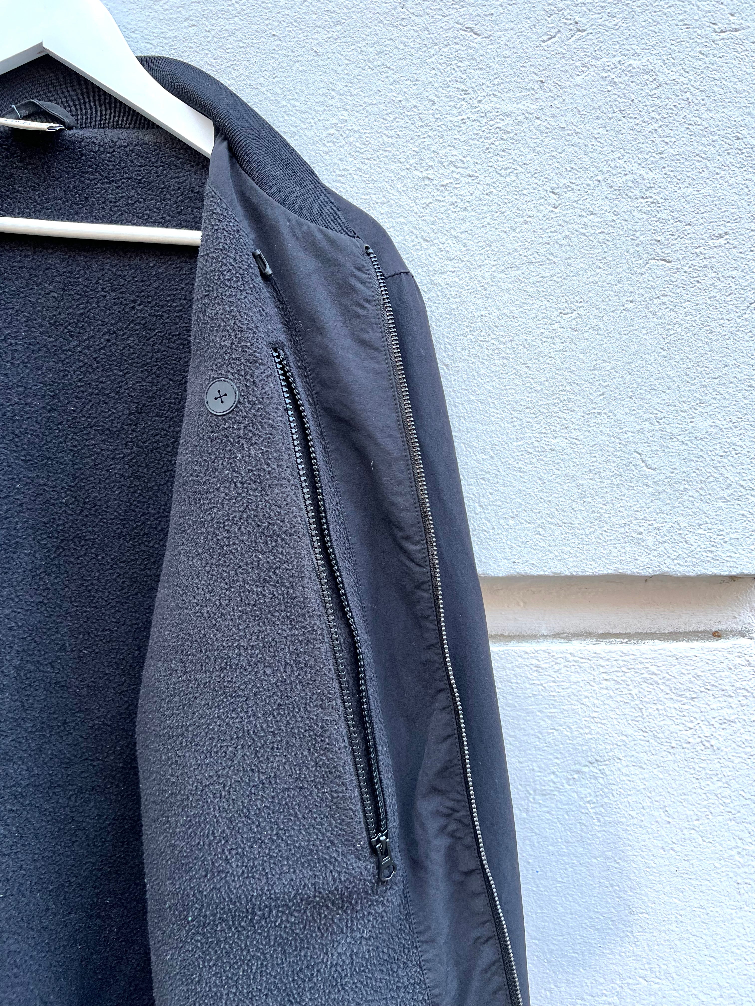 PUMA – Long Nylon Zip Jacket (Black, 2000s)