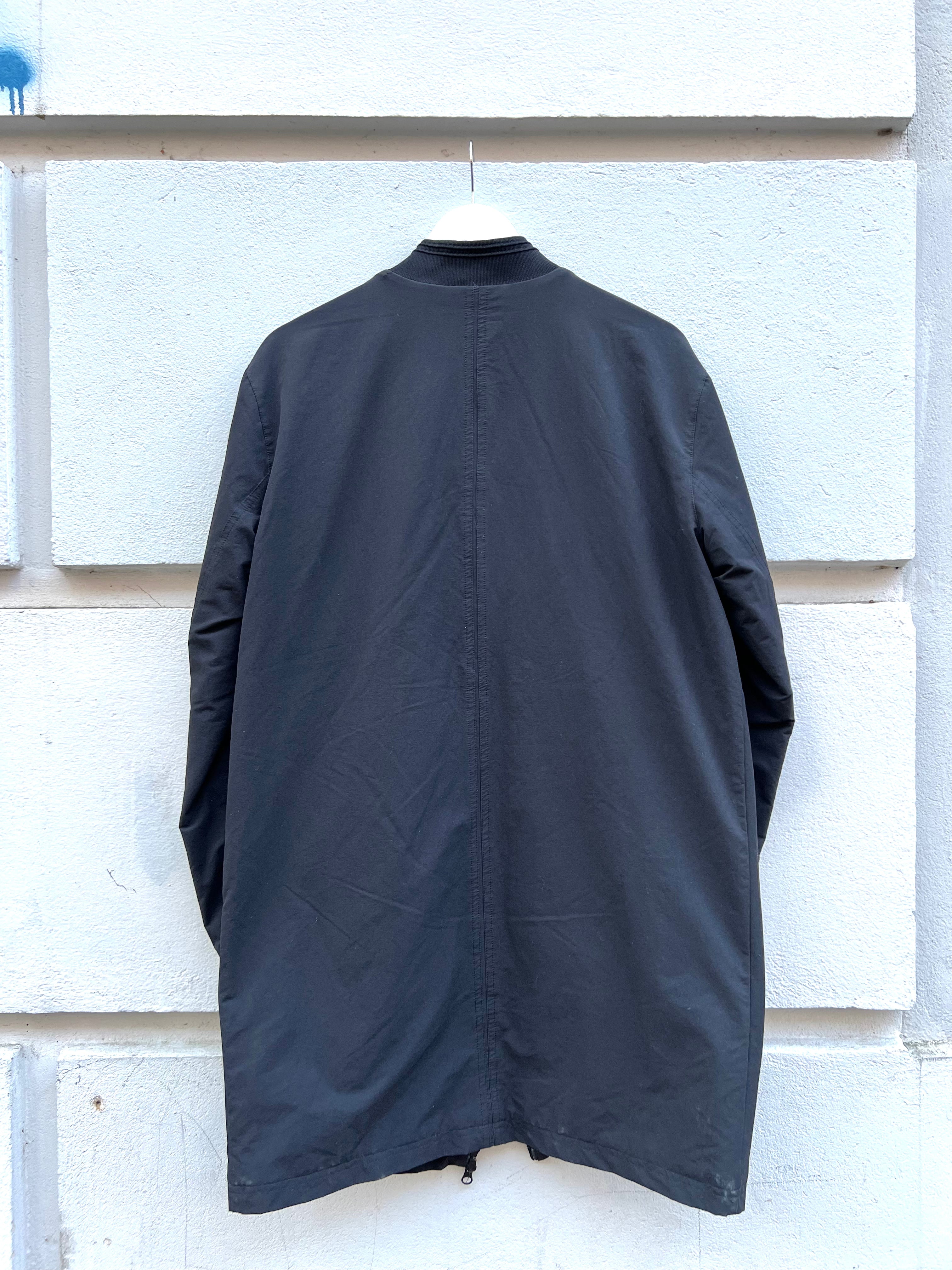 PUMA – Long Nylon Zip Jacket (Black, 2000s)