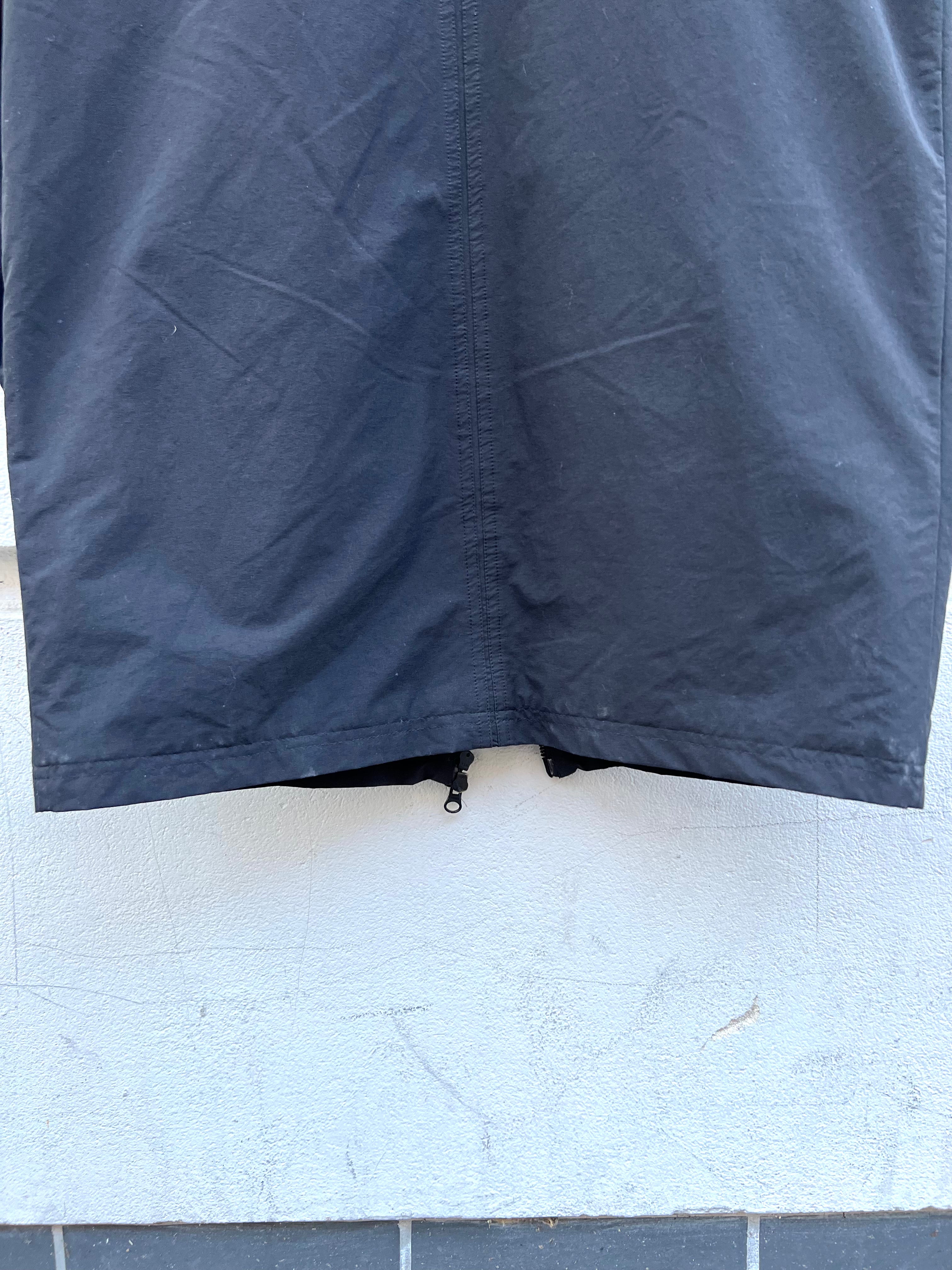 PUMA – Long Nylon Zip Jacket (Black, 2000s)