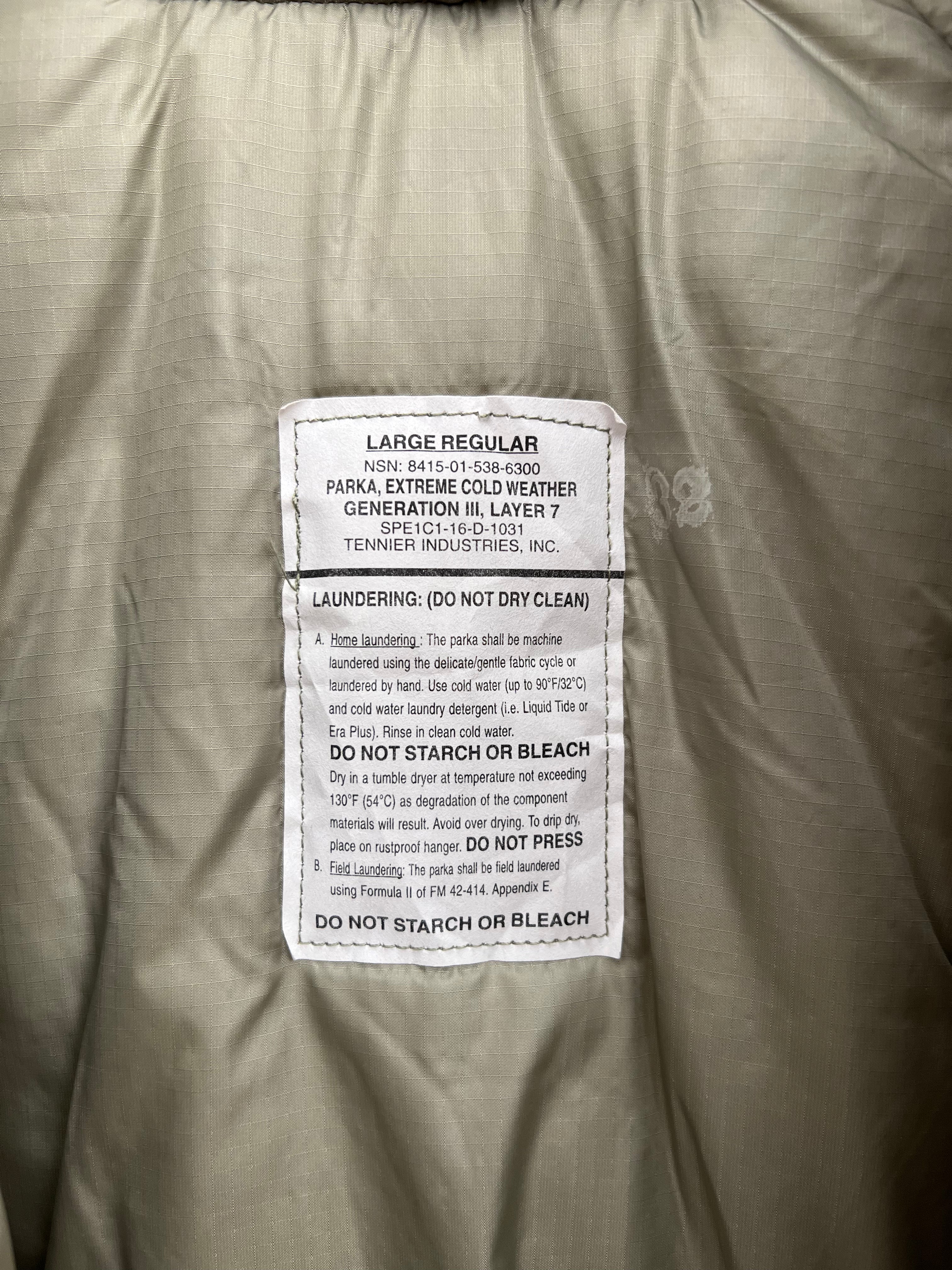 US Army ECWCS Gen3 Level 7 Jacket — Large Regular (2016)