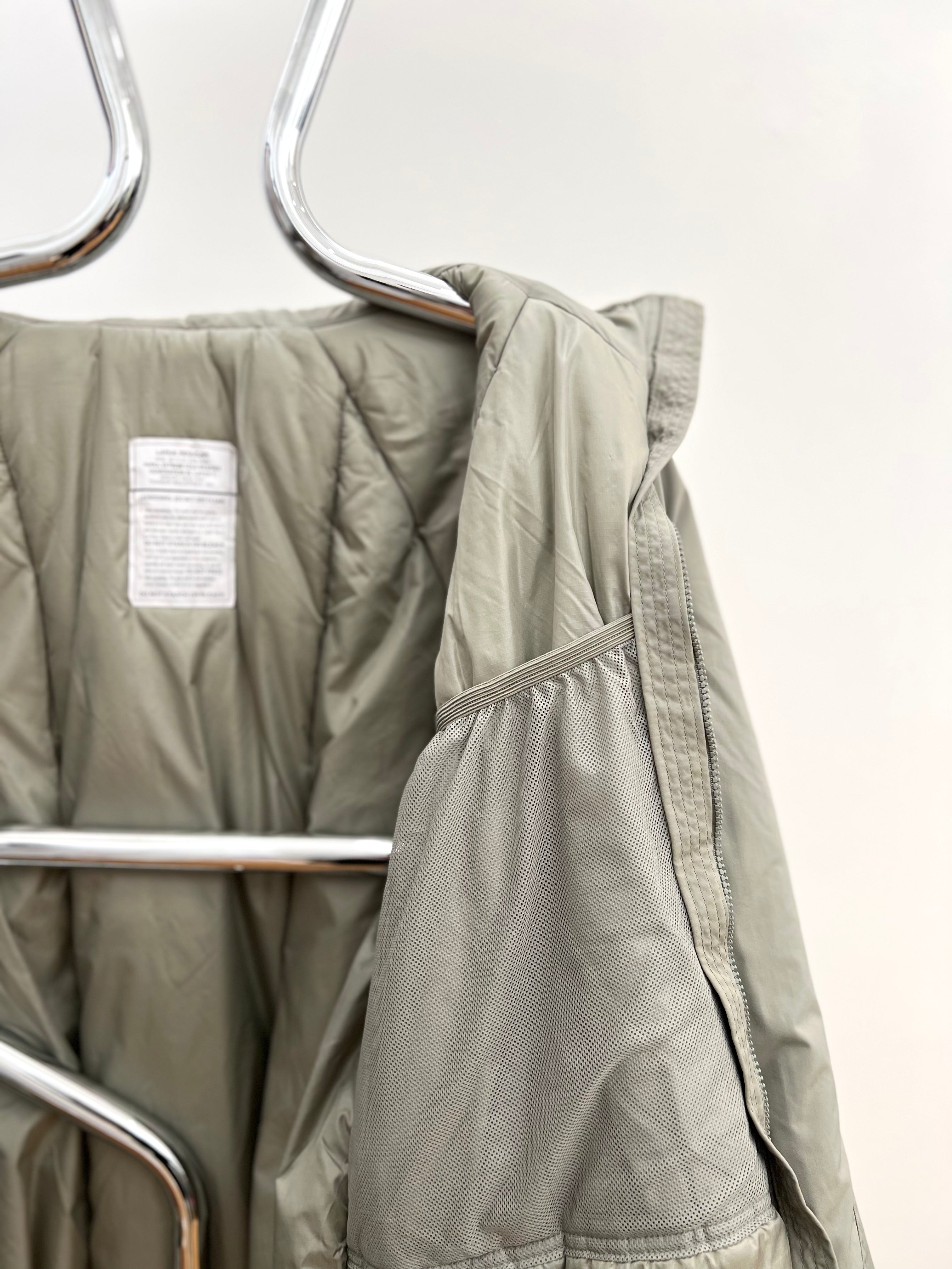 US Army ECWCS Gen3 Level 7 Jacket — Large Regular (2016)